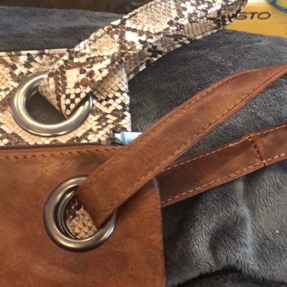 Cute Clutch bag in snakeskin - Picture 4 of 15
